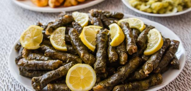 طبق محشي ورق عنب